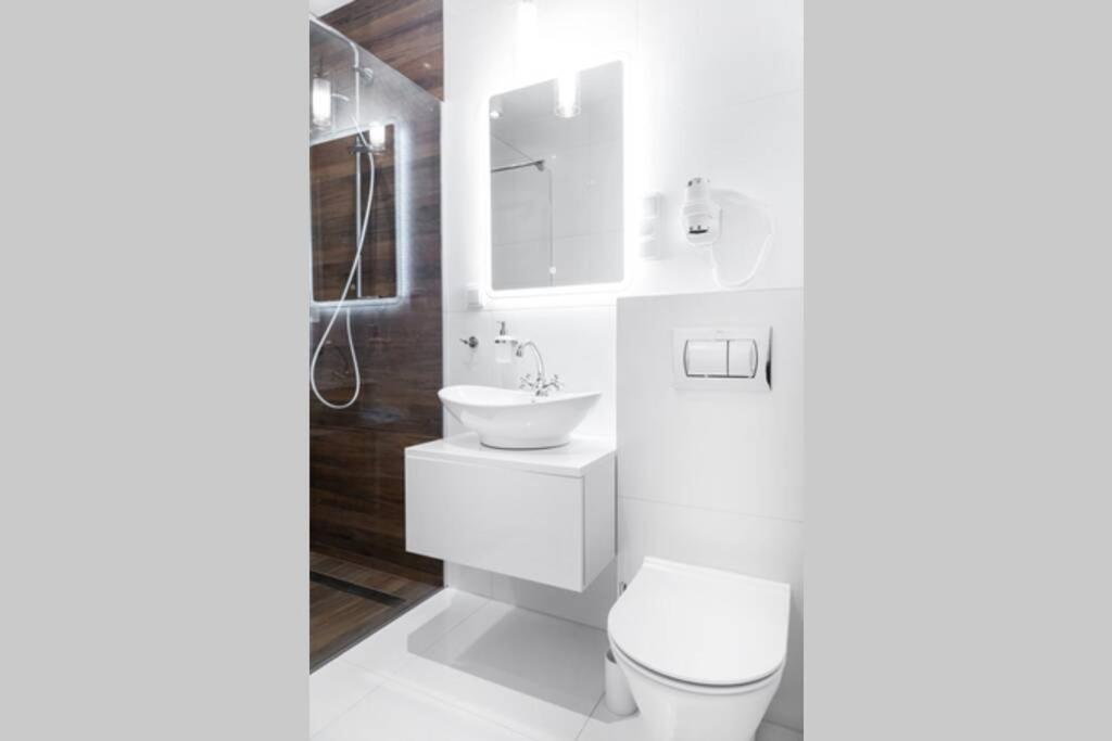Househost Apartment: Miodowa 42/8A Street Krakow Luaran gambar