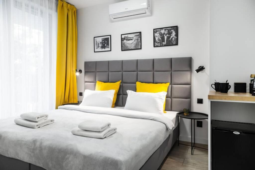 Househost Apartment: Miodowa 42/8A Street Krakow Luaran gambar